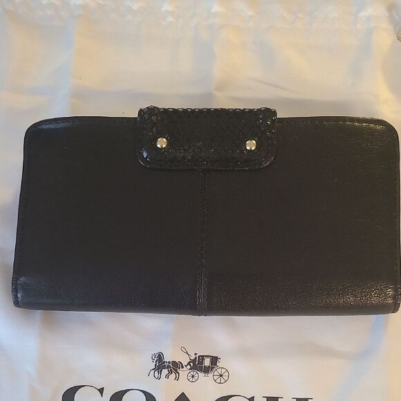 Coach Black Leather Women's Wallet - Picture 2 of 8